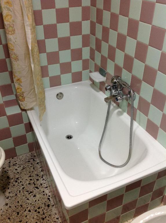 Hostel Alhambra Girona Eksteriør billede